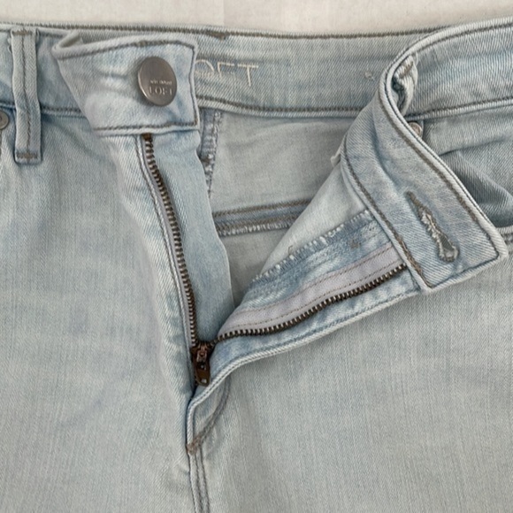 Loft Curvy Skinny Ankle Jeans - Picture 5 of 9